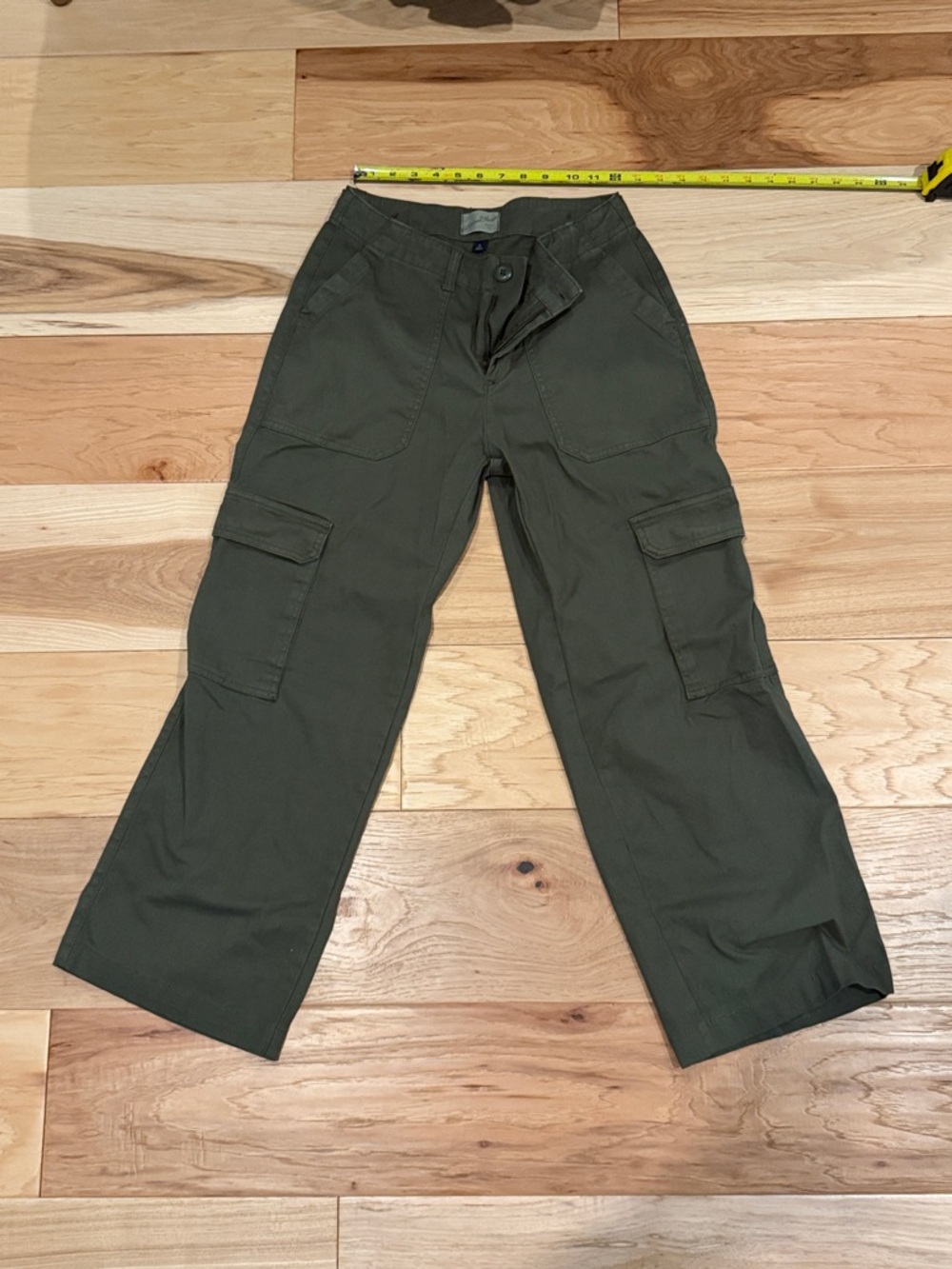 Universal Threads Cargo Pants